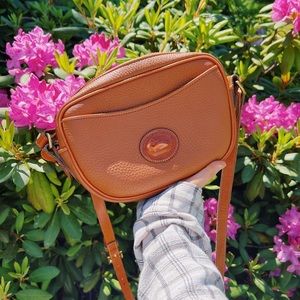 Vintage Dooney crossbody